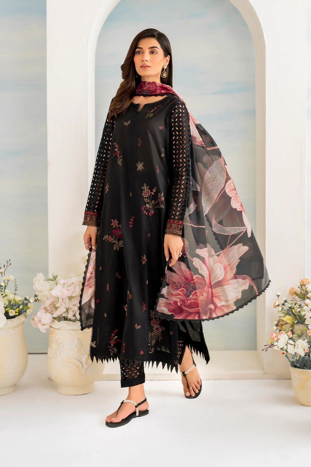 Limelight 8003 – Embroidered Lawn with Voil Dupatta