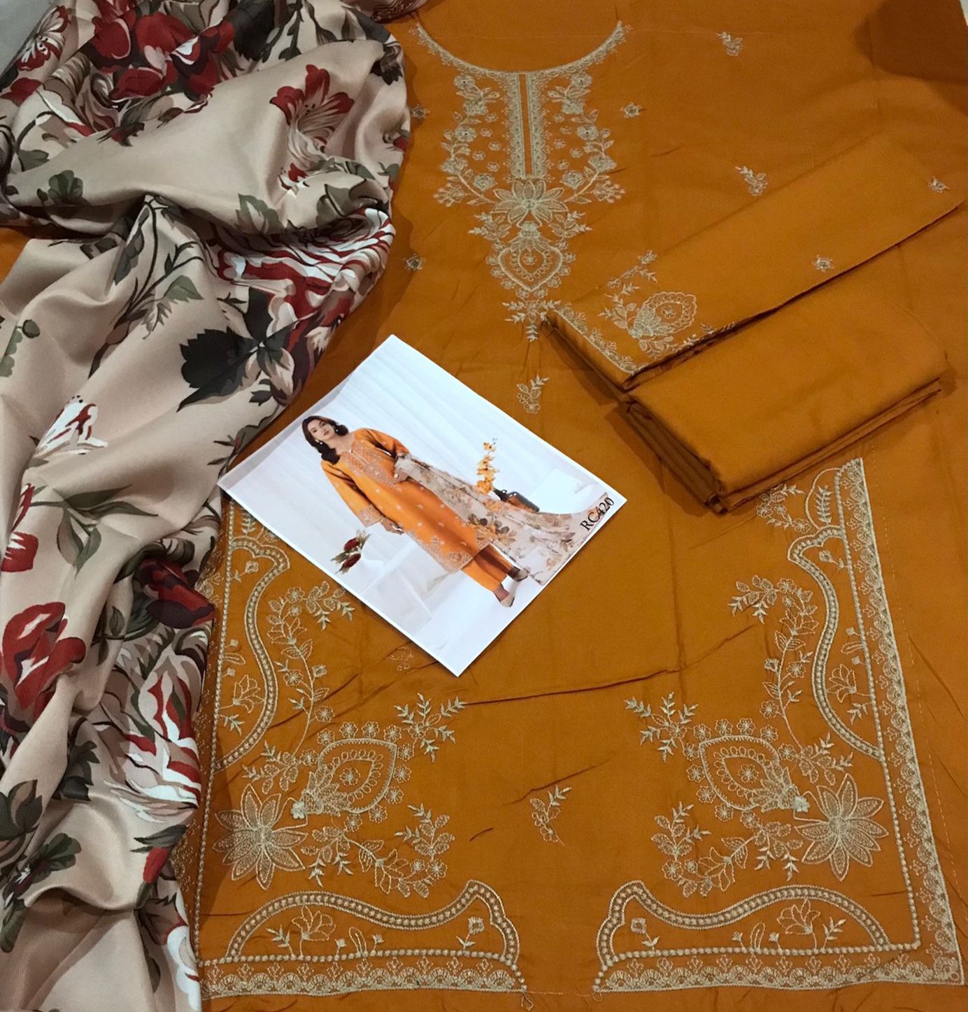 MOHAGNI Premium Dhanak – Embroidered 3-Piece with Digital Wool Shawl