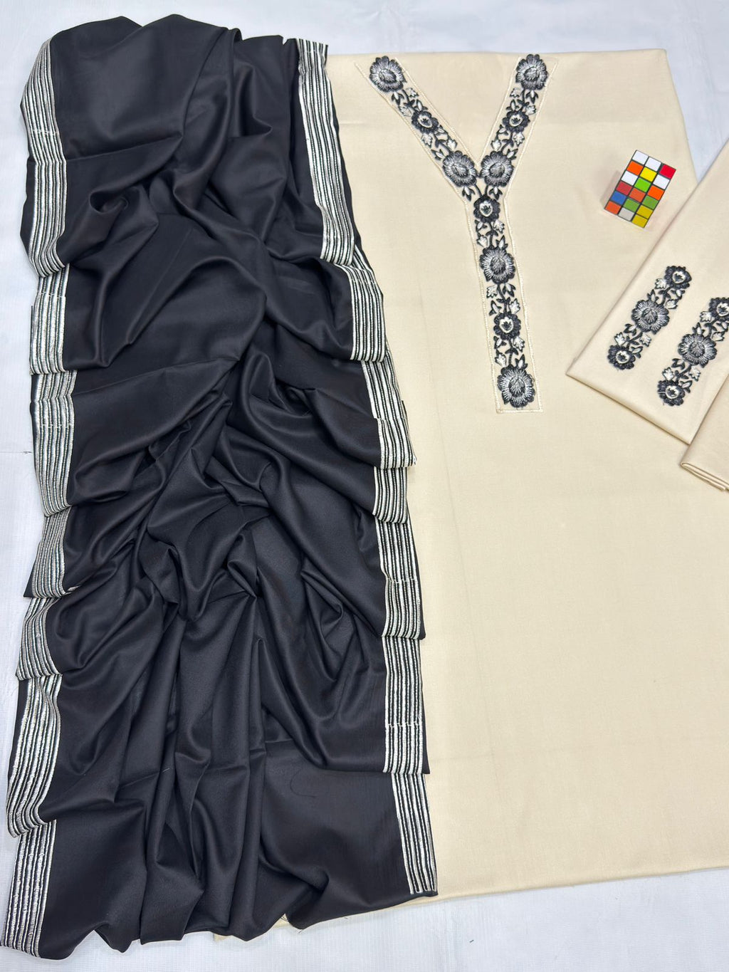 Dhanak Hit Codes – Embroidered Neck & Shawl 3-Piece Suit